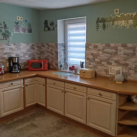 Zimmerflair Waldecker Land Apartment