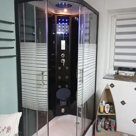 Zimmerflair Waldecker Land Apartment *