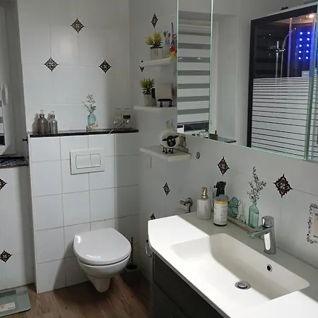Zimmerflair Waldecker Land Apartment