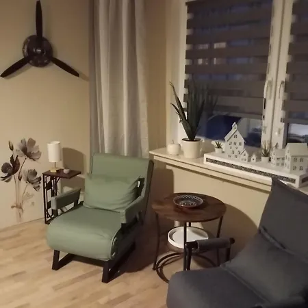 Zimmerflair Waldecker Land Apartment *